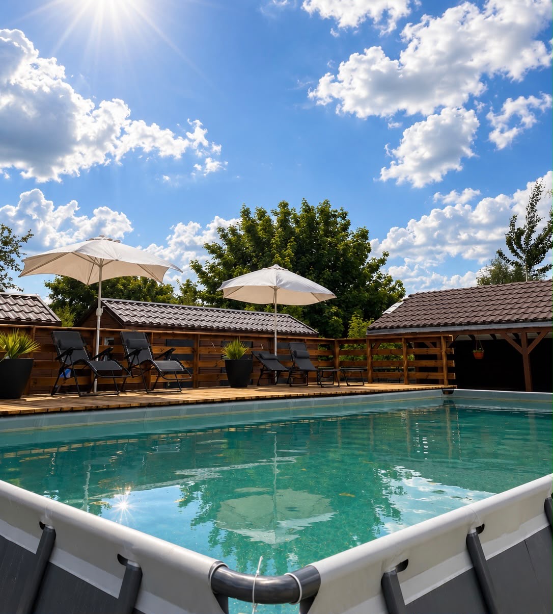 Podgrzewany basen w Holiday Resort Zakątek Łeba - zdjęcie 1